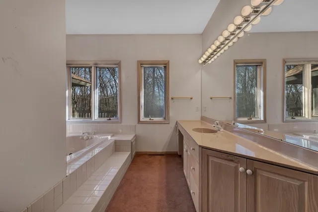 $450,000 | 30702 Melanie Way, St. Joseph, MN 56374