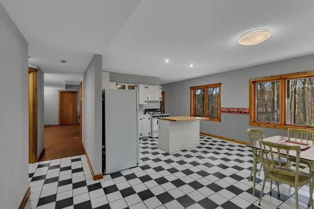 $450,000 | 30702 Melanie Way, St. Joseph, MN 56374