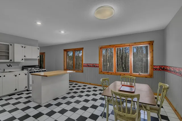 $450,000 | 30702 Melanie Way, St. Joseph, MN 56374