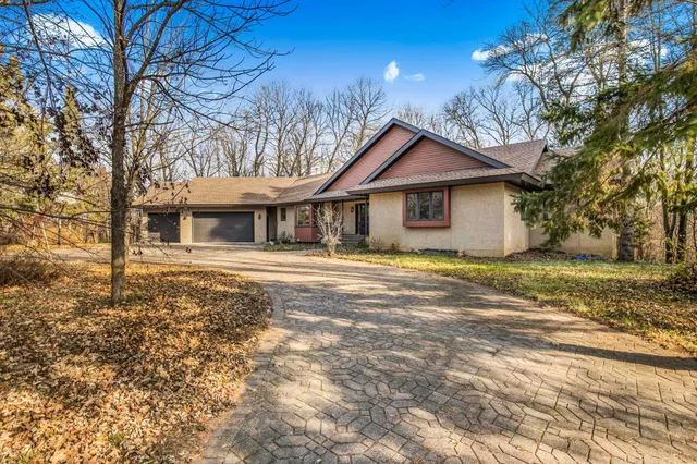 $450,000 | 30702 Melanie Way, St. Joseph, MN 56374