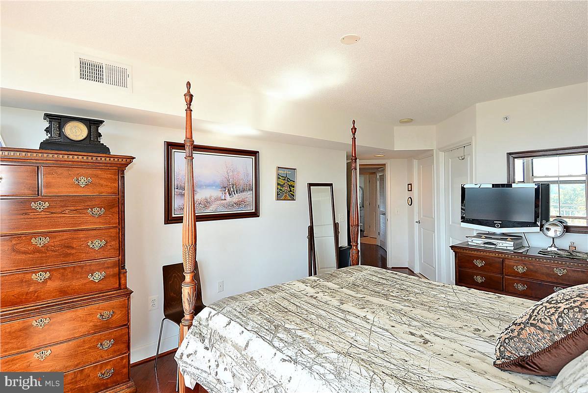 11800 Sunset Hills Road, Unit 1114 Reston, VA 20190 - Photo 47 of 56 Primary Bedroom