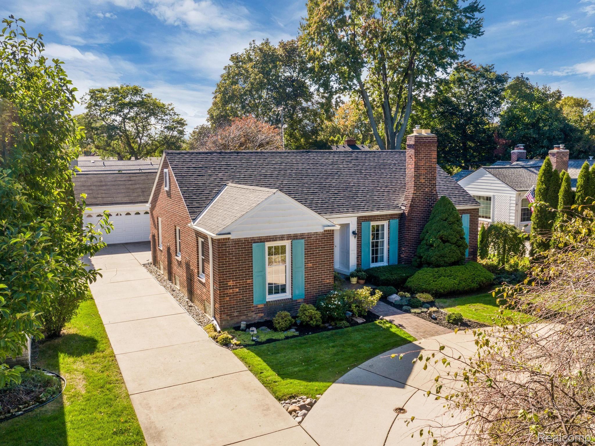 53 Vernier Road Grosse Pointe, MI 48236 - Photo 25 of 25 24.jpg