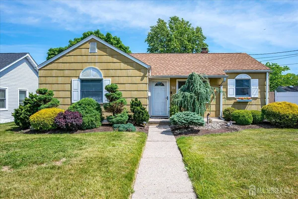 $575,000 | 30 Walnut Street, Edison, NJ 08817