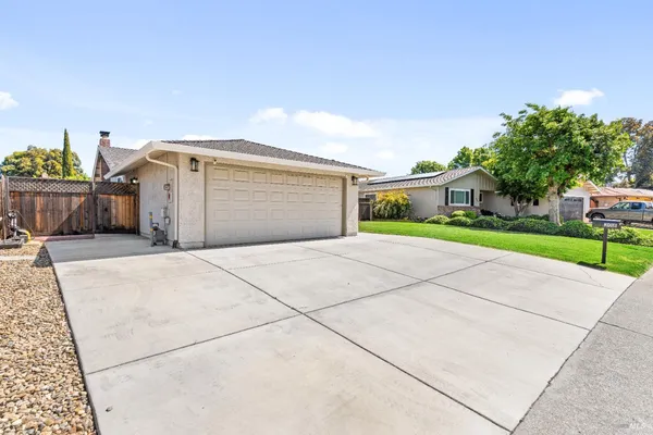 $500,000 | 308 Livingston Avenue, Vacaville, CA 95687