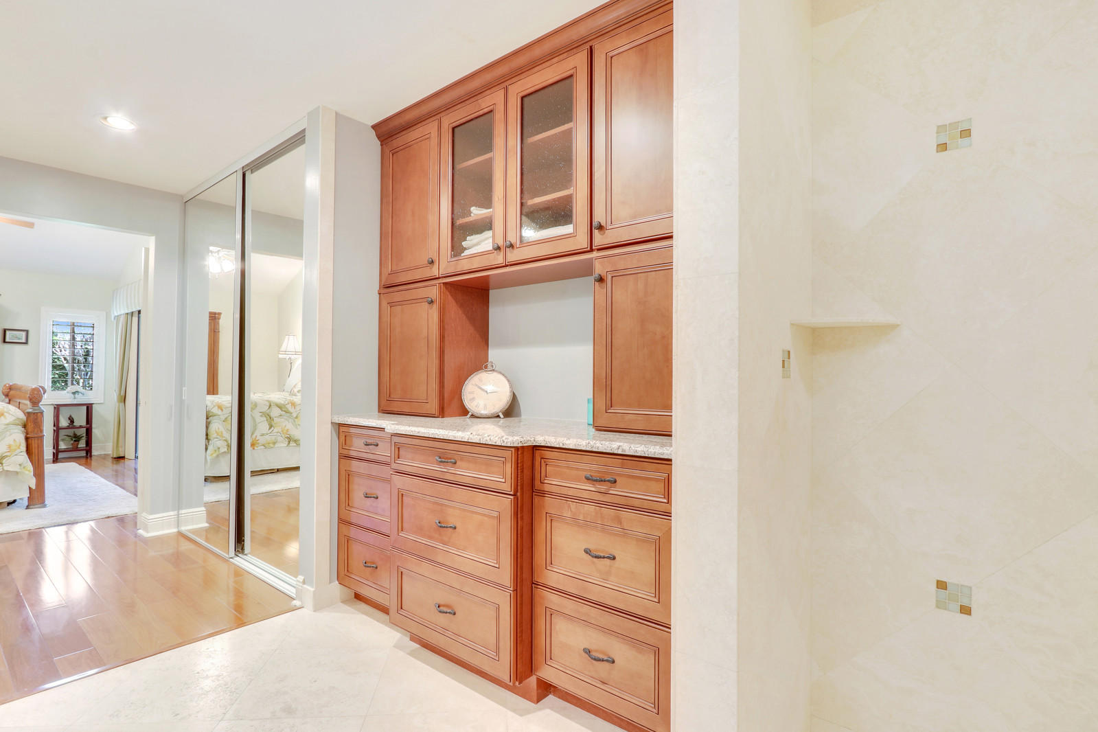 305 Natchez Court Jupiter, FL 33477 - Photo 13 of 37 Master suite