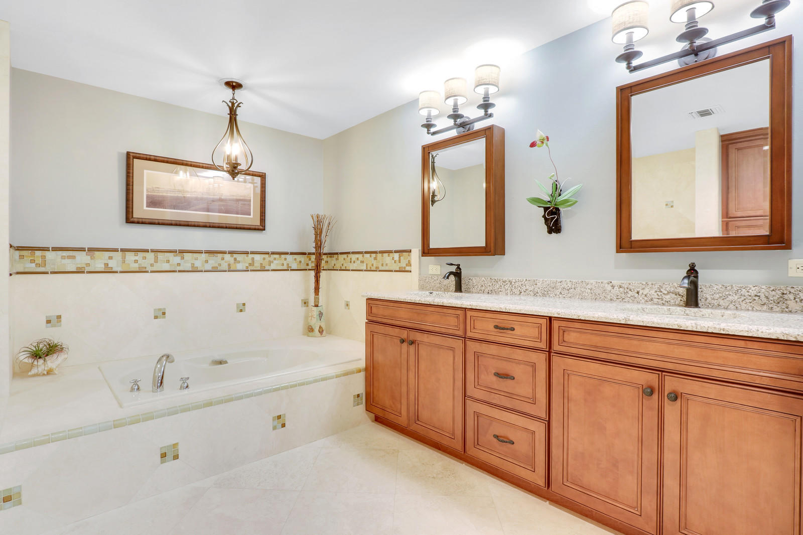 305 Natchez Court Jupiter, FL 33477 - Photo 14 of 37 Dual sinks