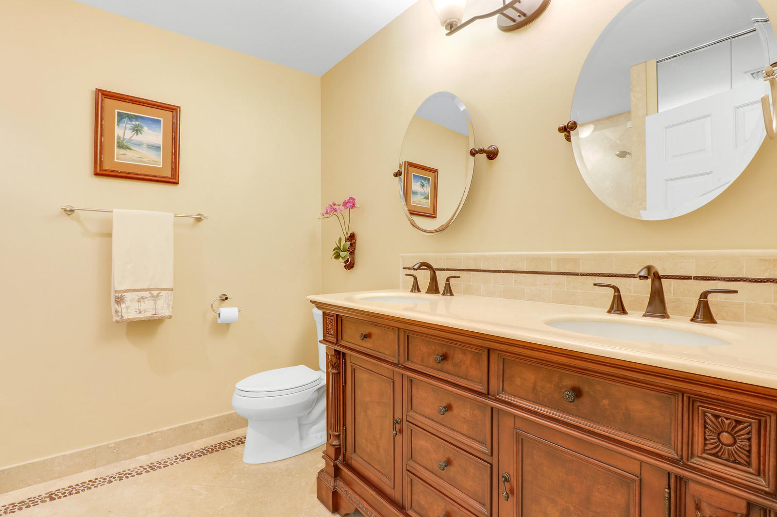 305 Natchez Court Jupiter, FL 33477 - Photo 18 of 37 Guest bath