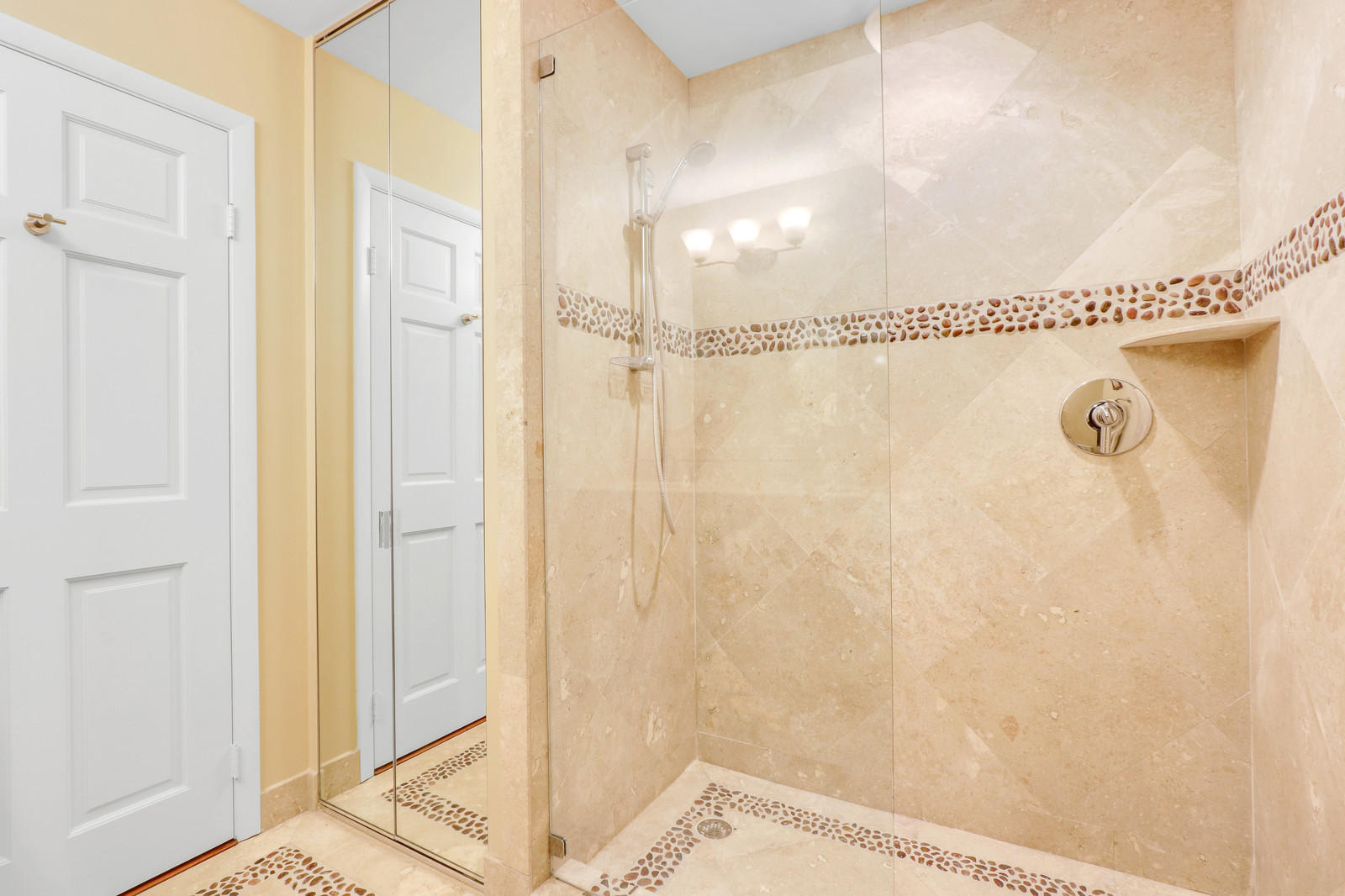 305 Natchez Court Jupiter, FL 33477 - Photo 19 of 37 Pebble stone tile