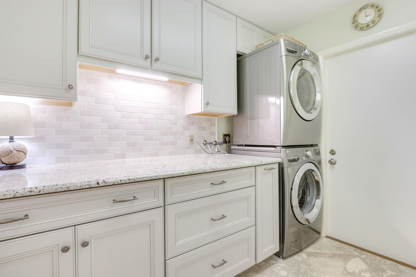 305 Natchez Court Jupiter, FL 33477 - Photo 22 of 37 New laundry room