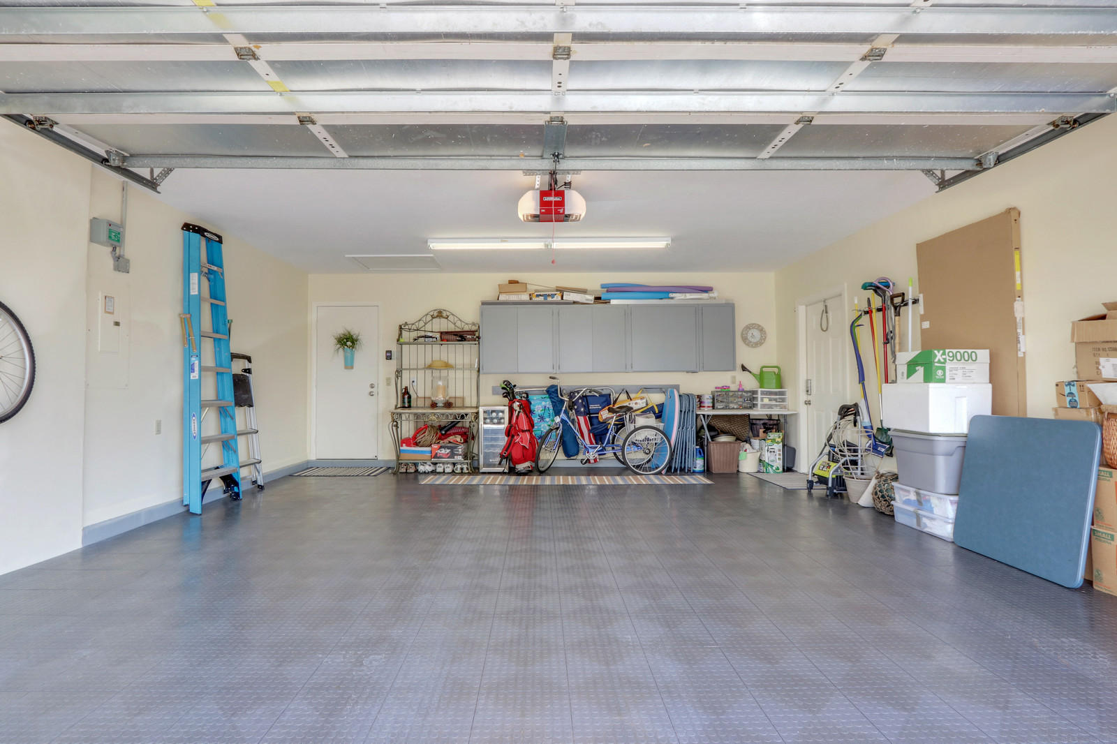 305 Natchez Court Jupiter, FL 33477 - Photo 23 of 37 Motordeck floors