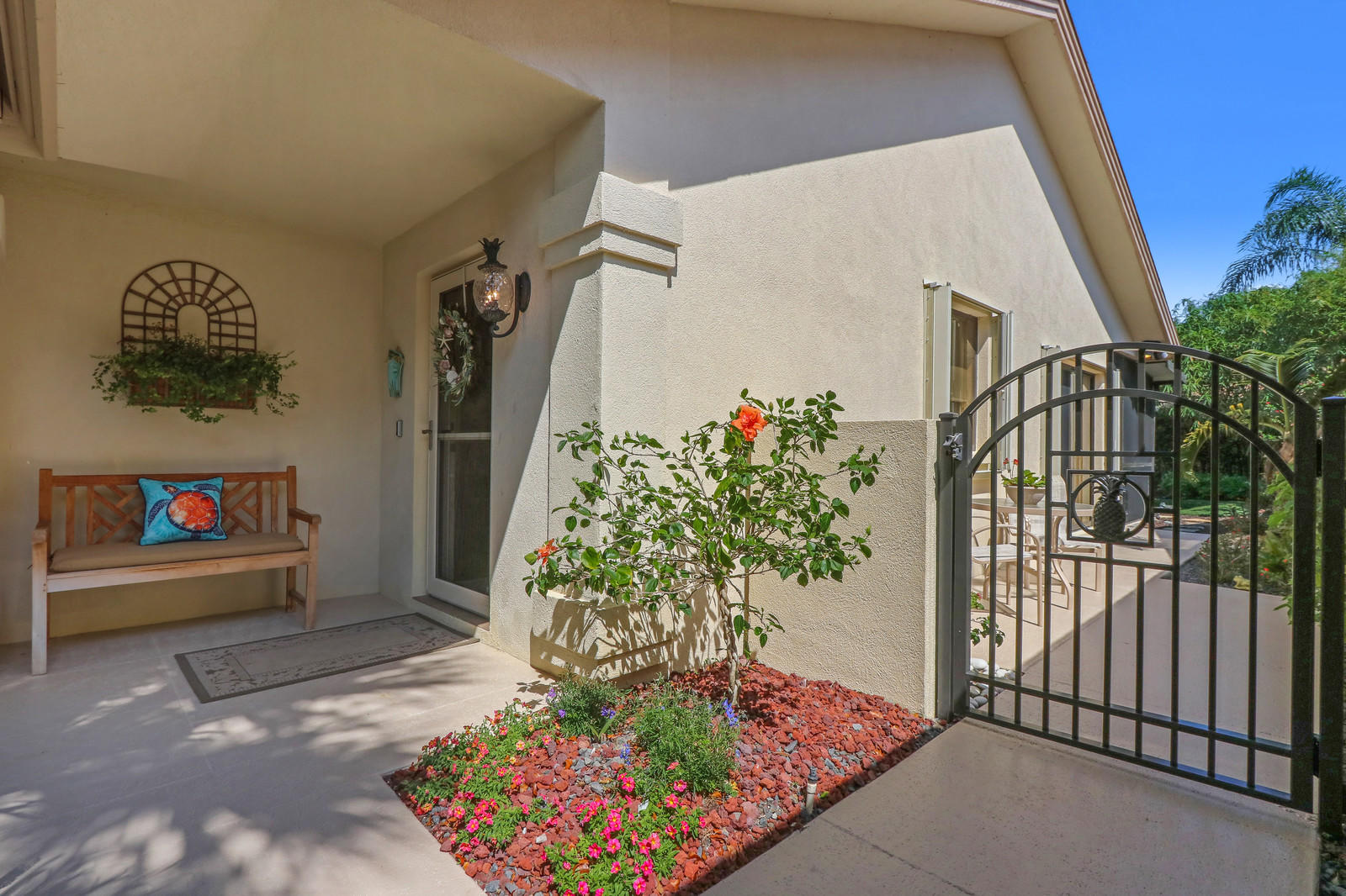 305 Natchez Court Jupiter, FL 33477 - Photo 3 of 37 Custom pineapple gate