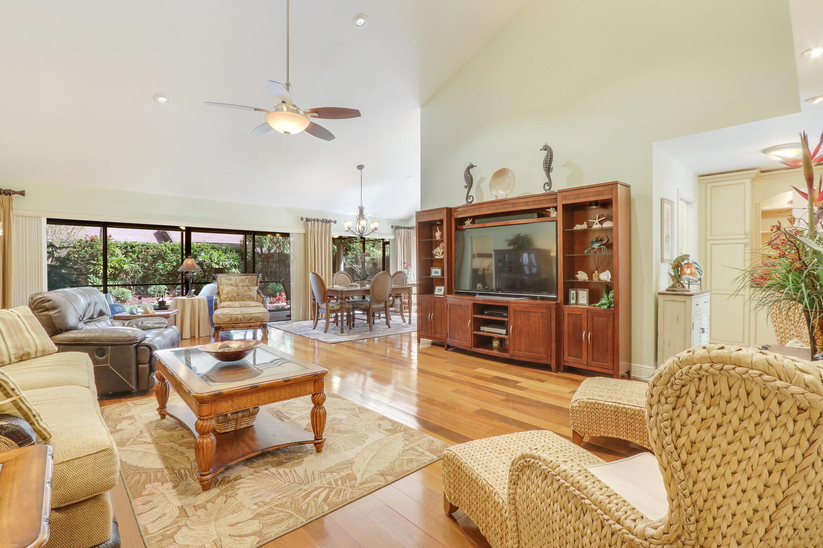 305 Natchez Court Jupiter, FL 33477 - Photo 4 of 37 Custom fans
