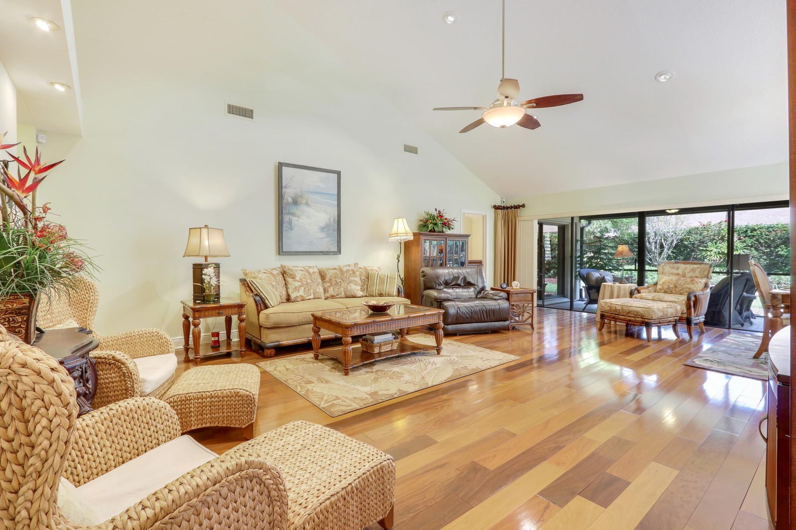 305 Natchez Court Jupiter, FL 33477 - Photo 5 of 37 High ceilings