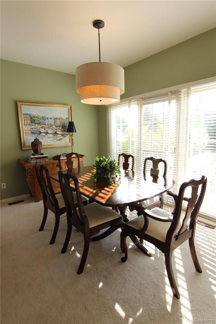 1679 Maple Creek Court, Unit 47 Rochester, MI 48306 - Photo 9 of 31 IMG_6687.jpg