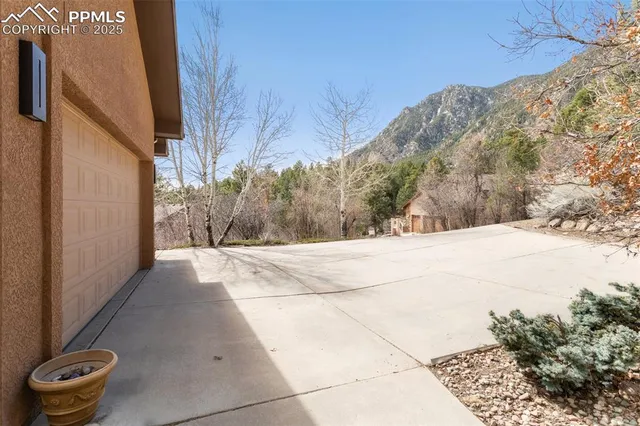 $785,000 | 250 Stonebeck Lane, Colorado Springs, CO 80906