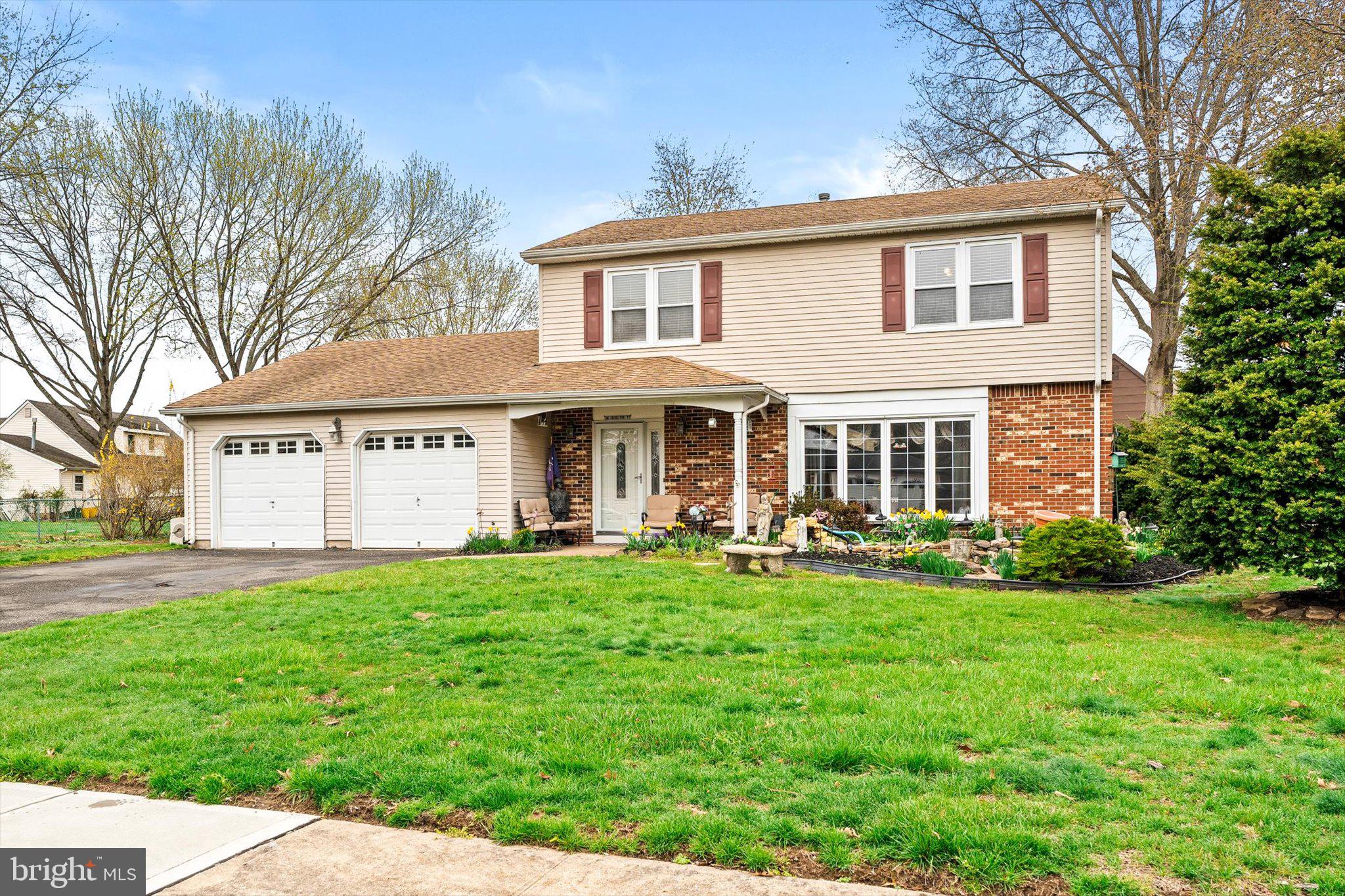 22 Hoffman Drive Hamilton, NJ 08690 - Photo 2 of 34 front view of a house with a yard
