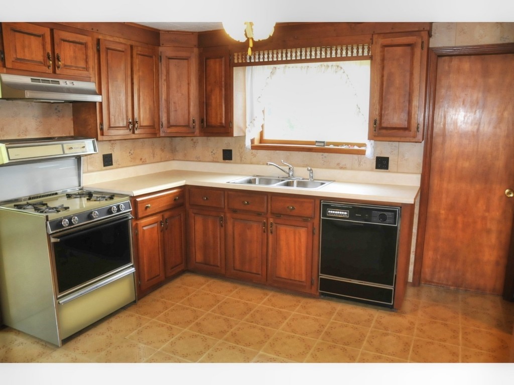4864 Egypt Road Bakersfield, VT 05448 - Photo 5 of 27