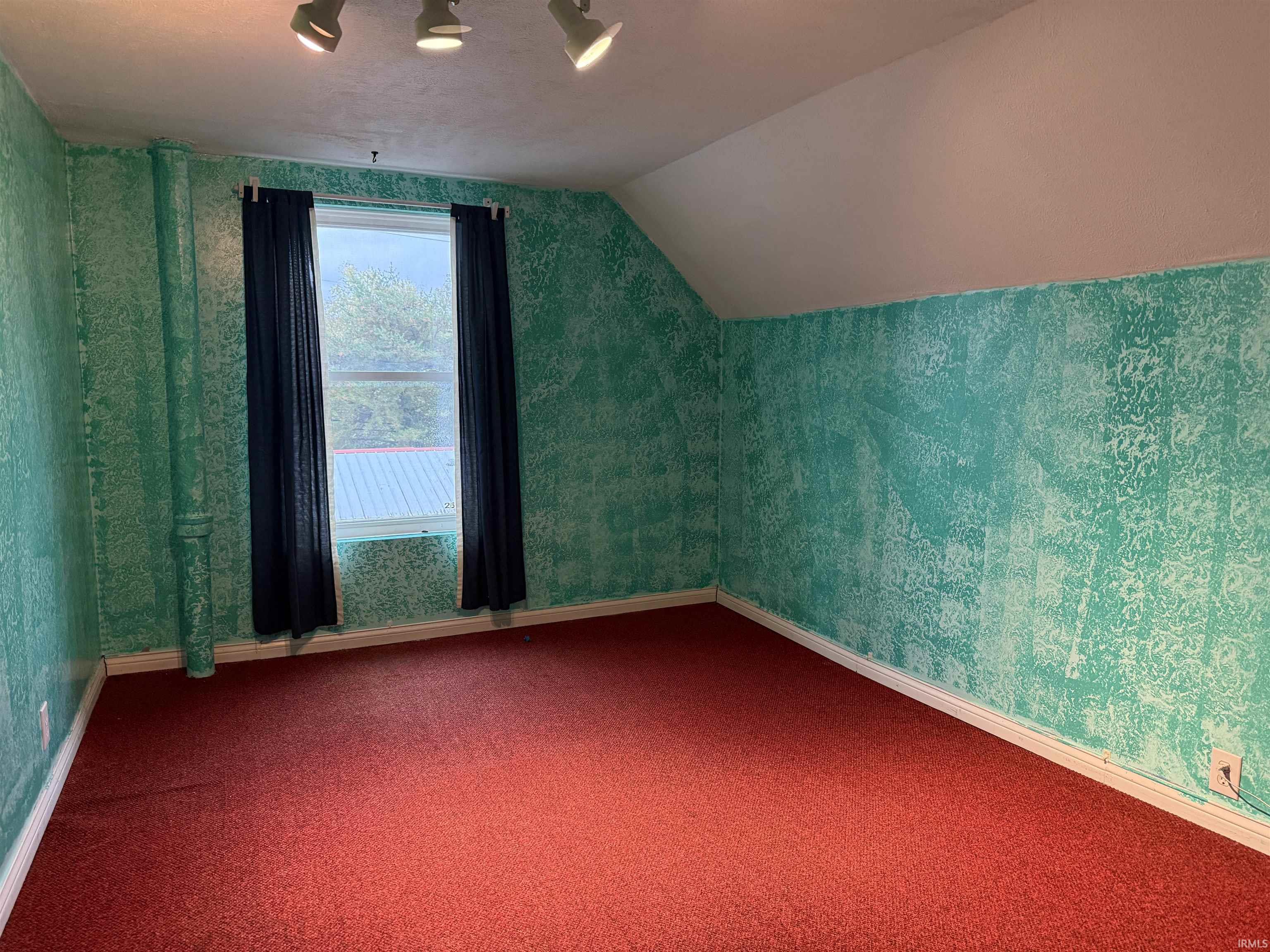 2118 I Street Bedford, IN 47421 - Photo 10 of 16