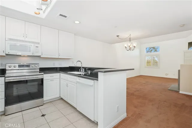 $719,800 | 2960 Champion Way, Unit 1208, Tustin, CA 92782