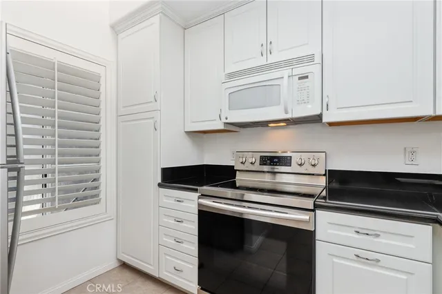 $719,800 | 2960 Champion Way, Unit 1208, Tustin, CA 92782