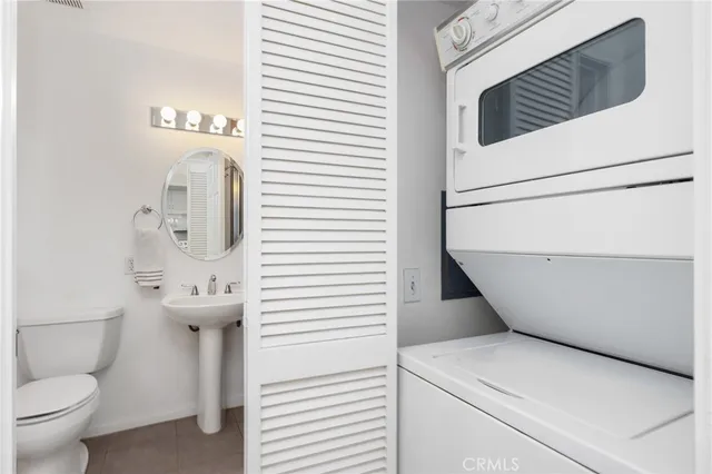 $719,800 | 2960 Champion Way, Unit 1208, Tustin, CA 92782