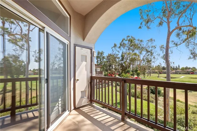 $719,800 | 2960 Champion Way, Unit 1208, Tustin, CA 92782