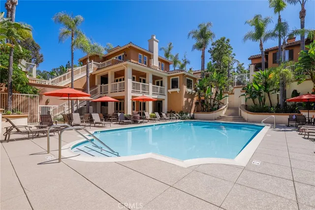 $719,800 | 2960 Champion Way, Unit 1208, Tustin, CA 92782