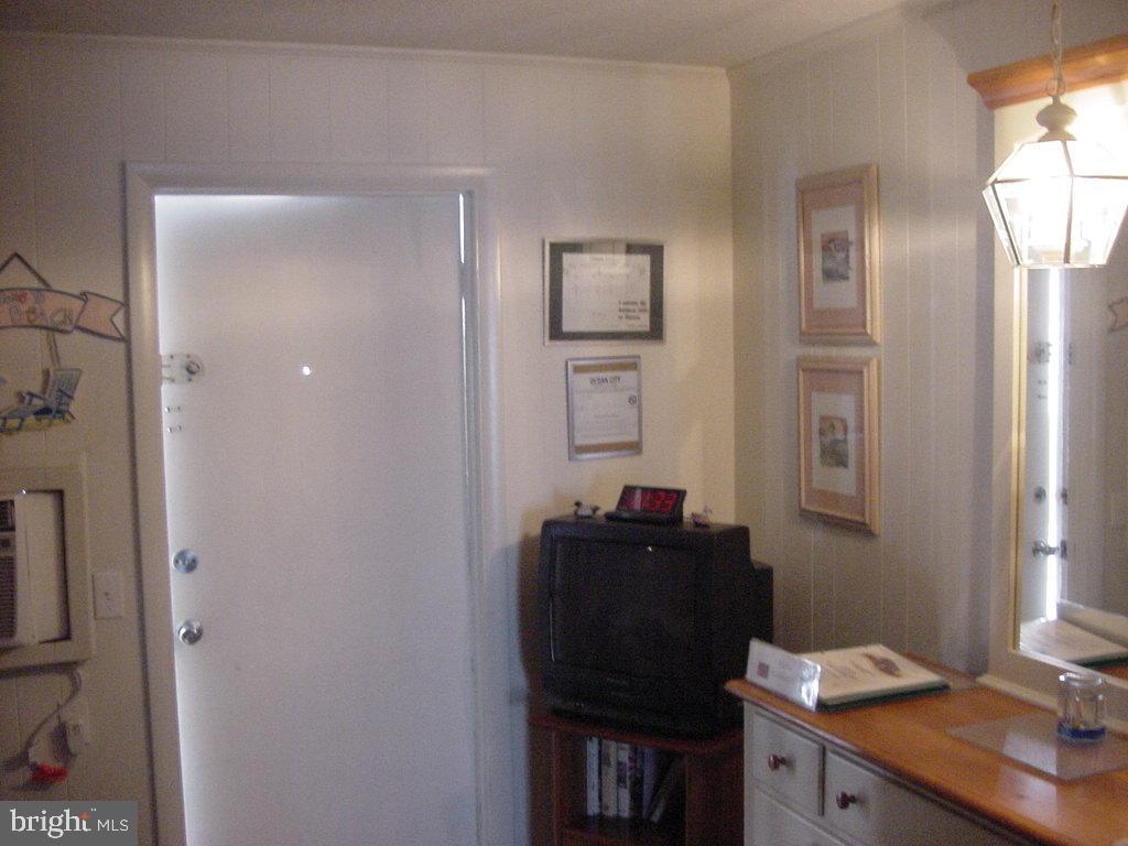 11 91st Street, Unit 102 Ocean City, MD 21842 - Photo 17 of 43 a view of a workspace