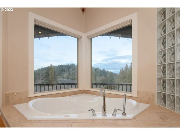 $960,000 | 4647 Southeast Honors Drive, Gresham, OR 97080