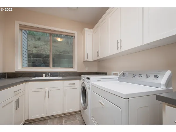 $960,000 | 4647 Southeast Honors Drive, Gresham, OR 97080