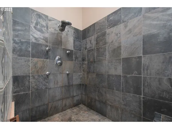 $960,000 | 4647 Southeast Honors Drive, Gresham, OR 97080