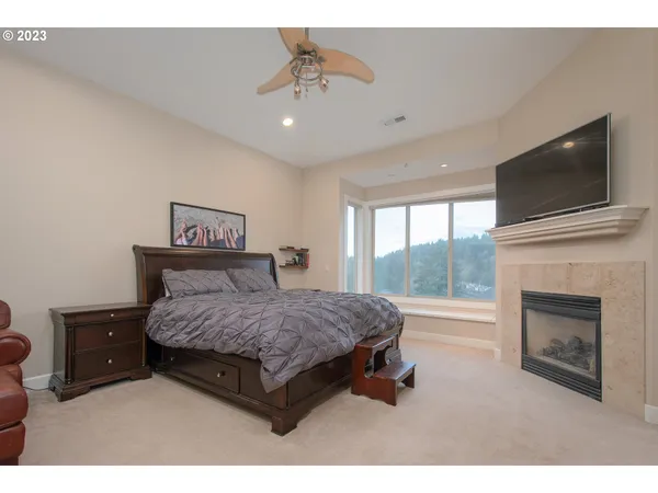 $960,000 | 4647 Southeast Honors Drive, Gresham, OR 97080