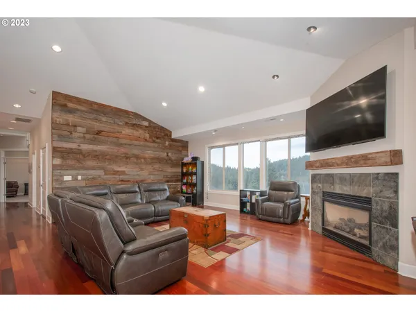 $960,000 | 4647 Southeast Honors Drive, Gresham, OR 97080
