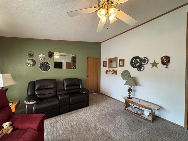 $80,000 | 517 Locust Drive, Marshall, MN 56258