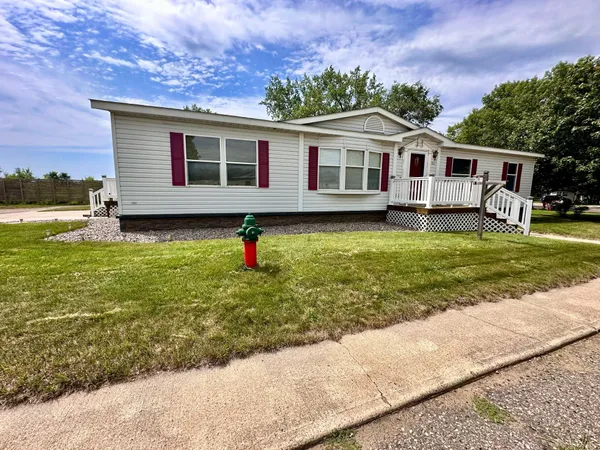 $65,000 | 517 Locust Drive, Marshall, MN 56258