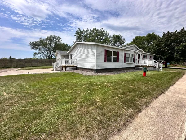 $65,000 | 517 Locust Drive, Marshall, MN 56258