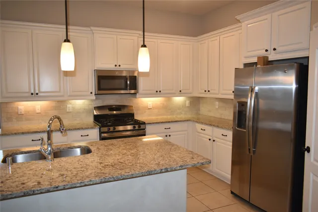 $2,375 | 29027 Crystal Rose Lane, Fulshear, TX 77441