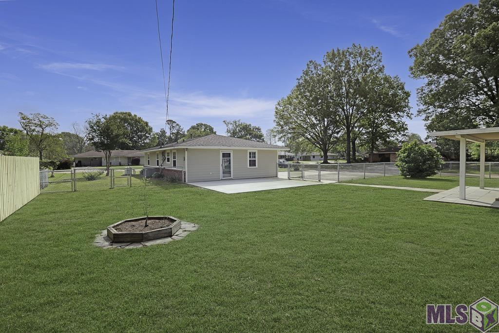 2166 Silverest Avenue Baton Rouge, LA 70816 - Photo 31 of 38