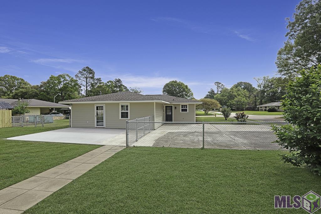 2166 Silverest Avenue Baton Rouge, LA 70816 - Photo 32 of 38