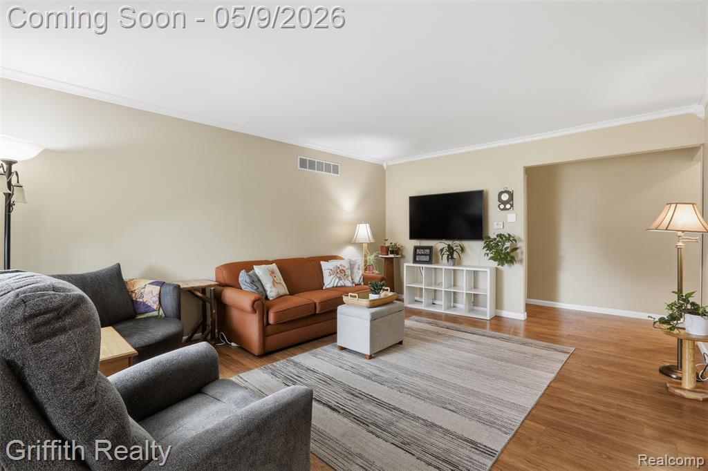 779 Oak Ridge Drive Brighton, MI 48116 - Photo 5 of 34 Gallery Image 5