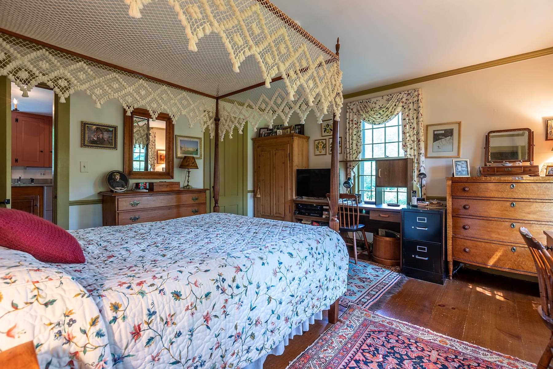 131 Bernard Road Pomfret, VT 05067 - Photo 22 of 38