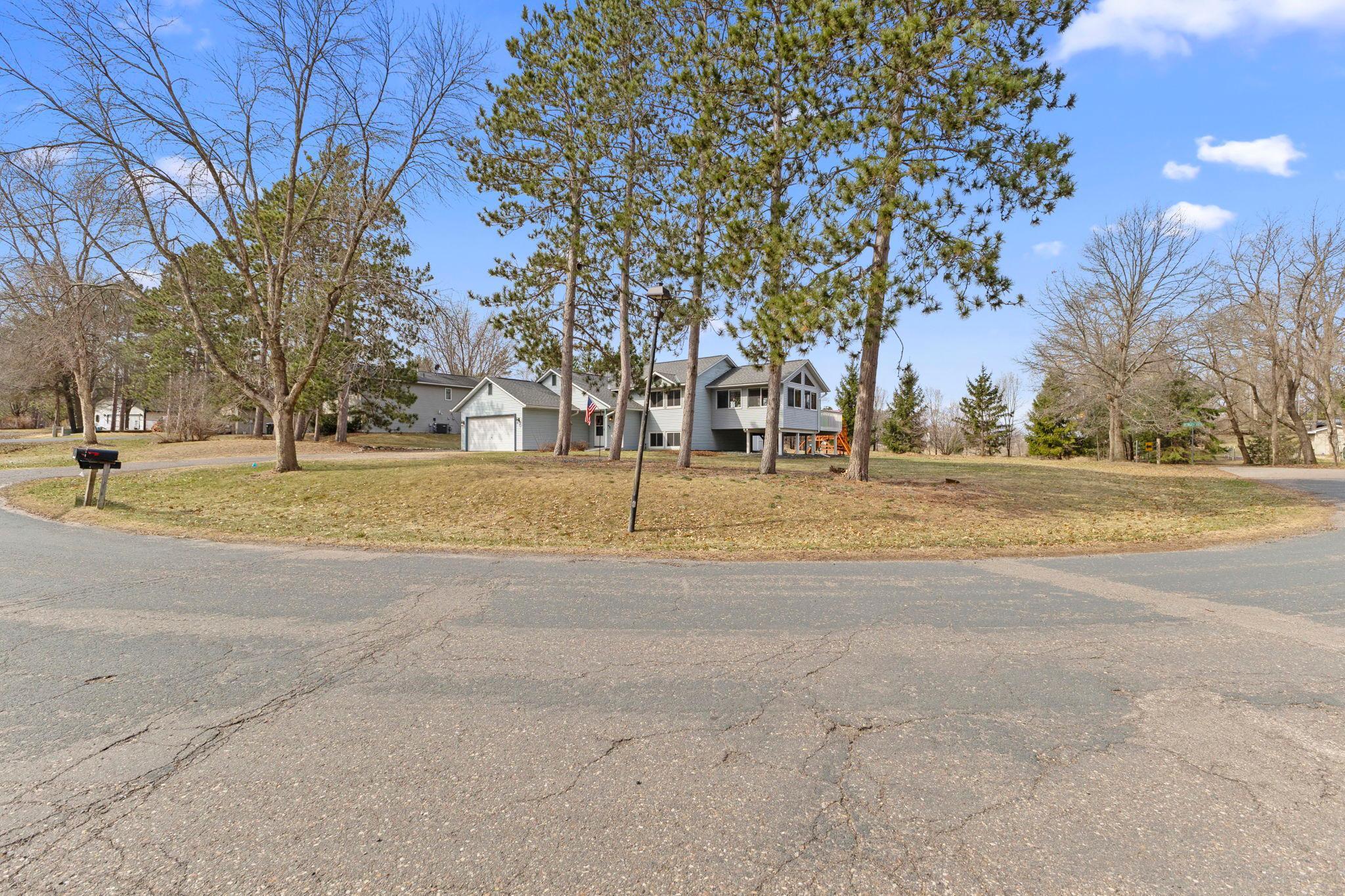 5575 Flint Trail Wyoming, MN 55092 - Photo 2 of 34