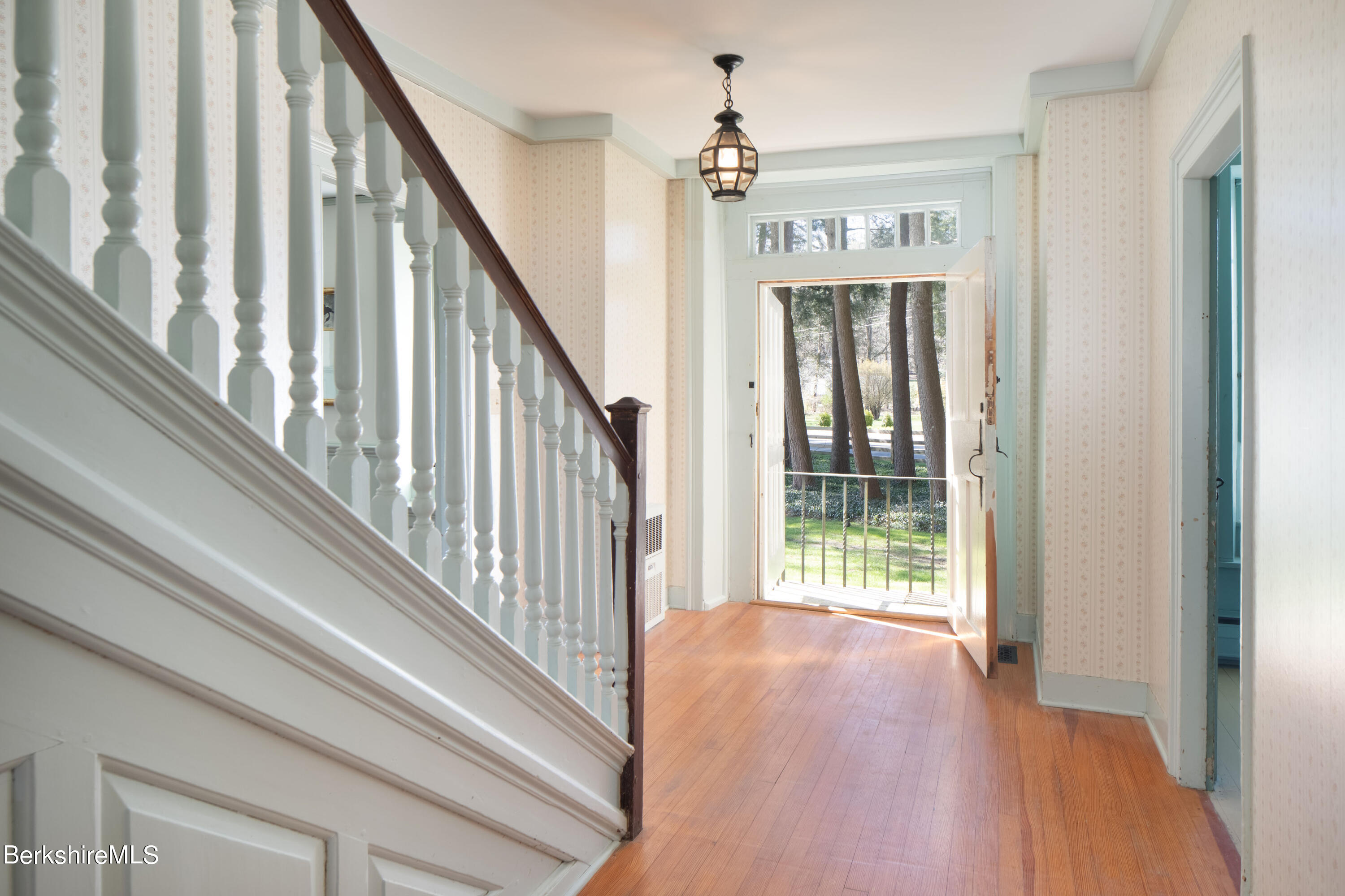 25 Sheffield Road Egremont, MA 01230 - Photo 16 of 73 Main Hall