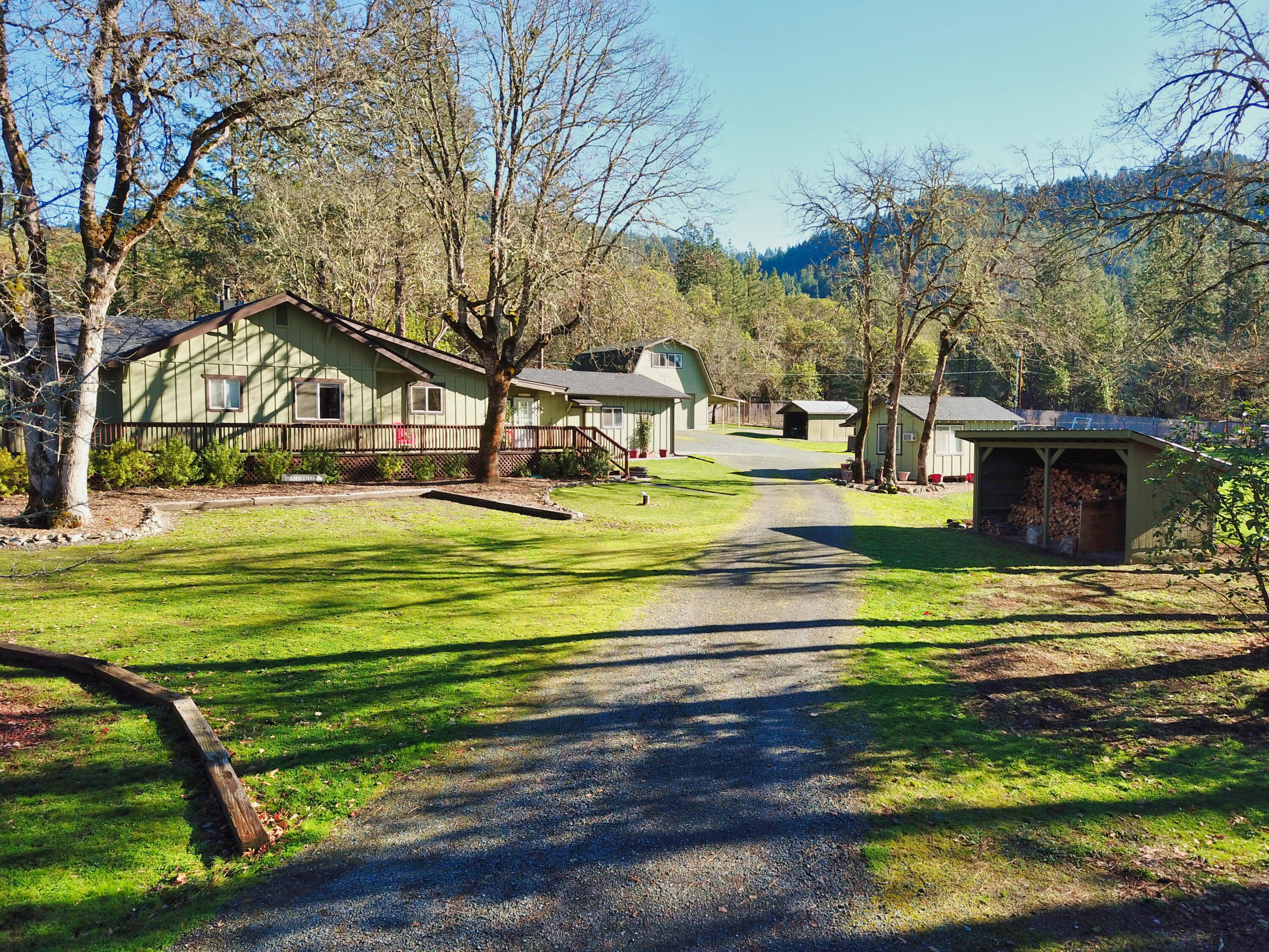 550 Earhart Road Rogue River, OR 97537 - Photo 35 of 37 DJI_0046