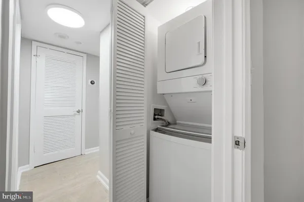 $2,275 | 1001 North Randolph Street, Unit 112, Arlington, VA 22201