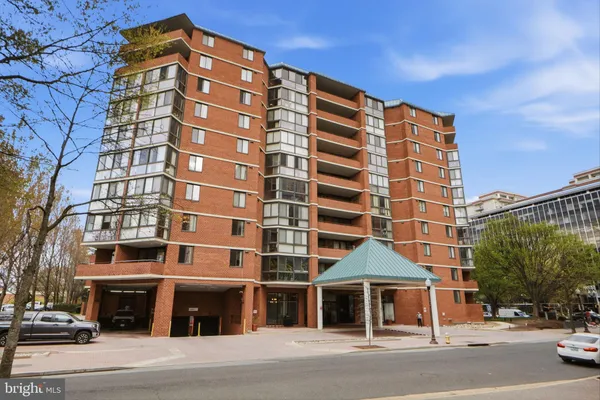 $2,275 | 1001 North Randolph Street, Unit 112, Arlington, VA 22201