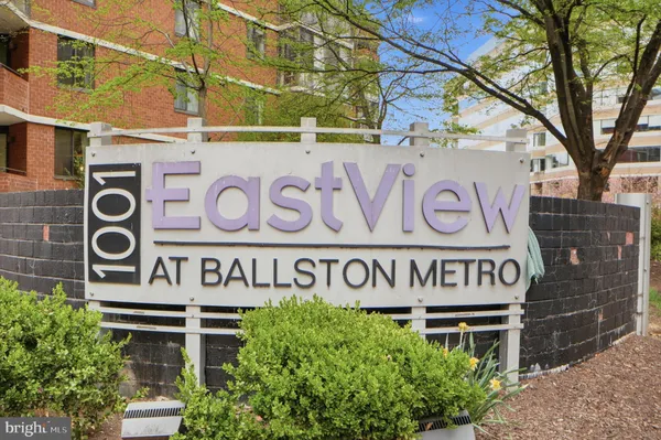 $2,275 | 1001 North Randolph Street, Unit 112, Arlington, VA 22201