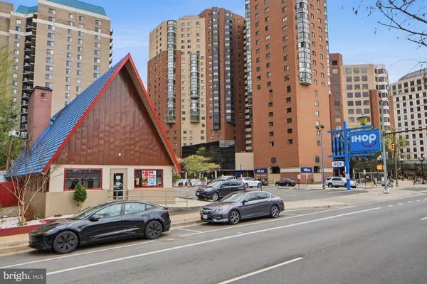 $2,275 | 1001 North Randolph Street, Unit 112, Arlington, VA 22201