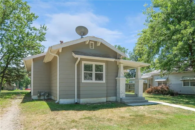 $185,000 | 208 East Park Street, Pittsburg, KS 66762