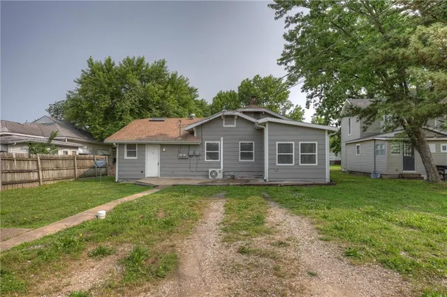 $185,000 | 208 East Park Street, Pittsburg, KS 66762